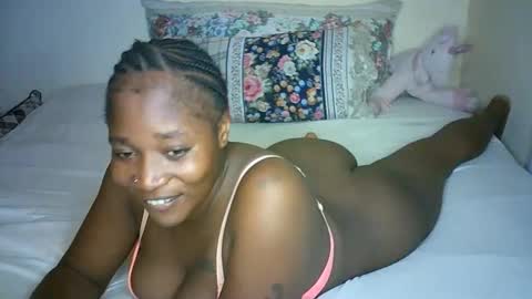 Snapshot of hornny4amani chatting on 02.10.25 AMANI online show from 02.10.25