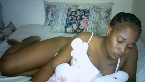 Snapshot of hornny4amani chatting on 02.11.25 AMANI online show from 02.11.25