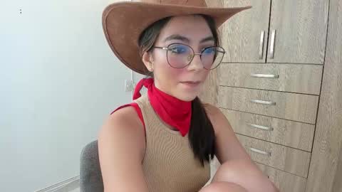 Snapshot of horny_adiction chatting on 10.31.25 horny_adiction online show from 10.31.25