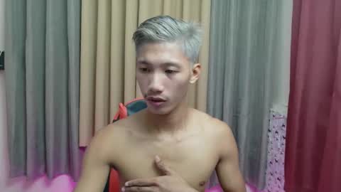 Snapshot of horny_asianmoreno chatting on 12.04.25 ROGER online show from 12.04.25