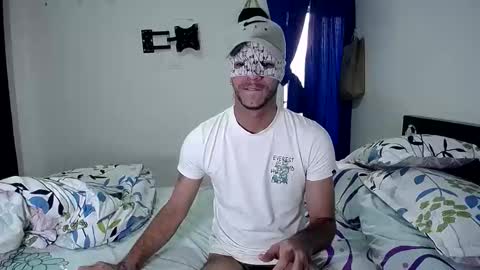 Snapshot of horny_dirty_bigcock chatting on 11.18.25 BoyHornyDirty online show from 11.18.25