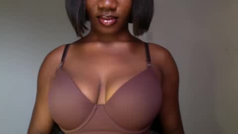 Snapshot of horny_goddess_delilah chatting on 05.08.26 delilah online show from 05.08.26