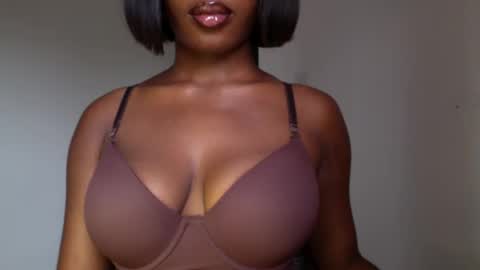 Snapshot of horny_goddess_delilah chatting on 05.09.26 delilah online show from 05.09.26