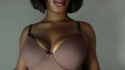 Snapshot of horny_goddess_delilah chatting on 05.29.26 delilah online show from 05.29.26