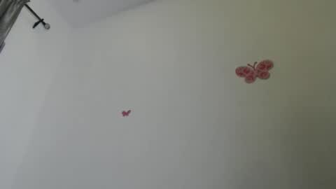 Iris online show from 09.17.25