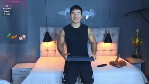 horny_nick18 online show from 10.10.25
