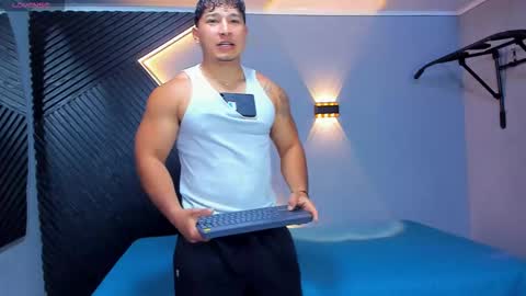 horny_nick18 online show from 03.24.26