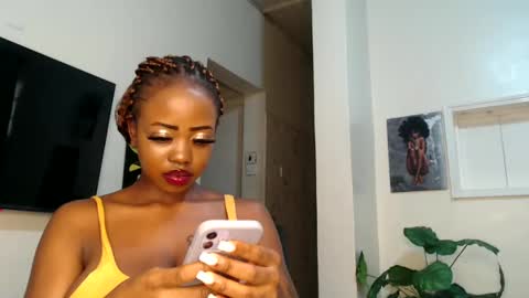 horny_princcess online show from 01.01.25