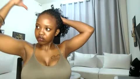 Snapshot of horny_princcess chatting on 05.05.26 horny_princcess online show from 05.05.26