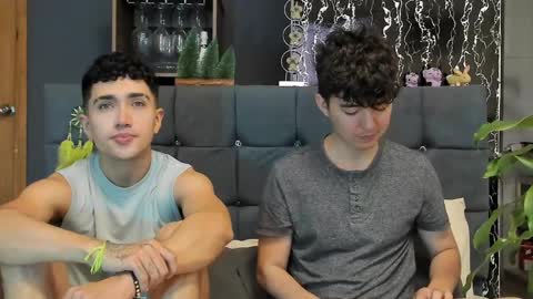 Snapshot of horny_twinks_guys chatting on 02.03.25 Alex and Camilo online show from 02.03.25