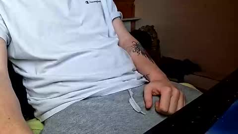 hornyandopenminded online show from 11.17.25