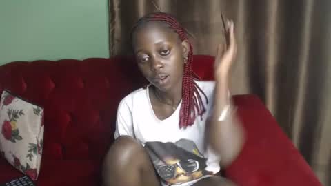 Snapshot of hornybella4 chatting on 01.26.25 Bella online show from 01.26.25