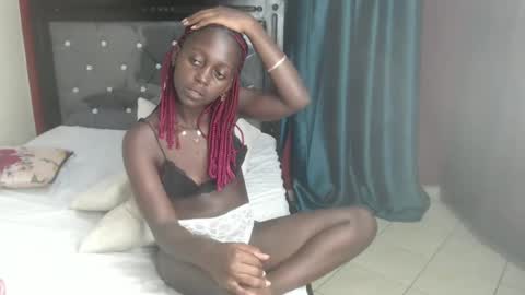 Snapshot of hornybella4 chatting on 02.02.25 Bella online show from 02.02.25