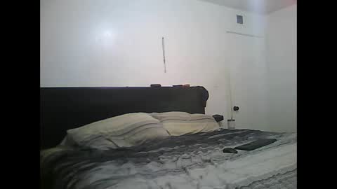 Snapshot of hornybodies2022 chatting on 01.25.25 Mr. Mrs. Horny online show from 01.25.25