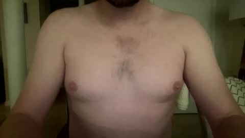 Snapshot of hornybottomdaddy chatting on 01.06.25 hornybottomdaddy online show from 01.06.25