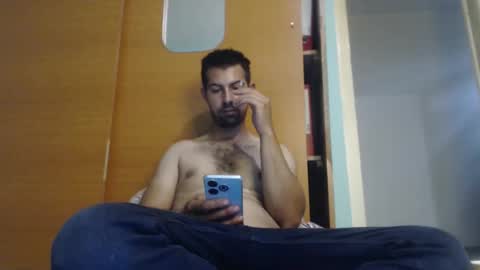 hornyboy4u231 online show from 09.12.25