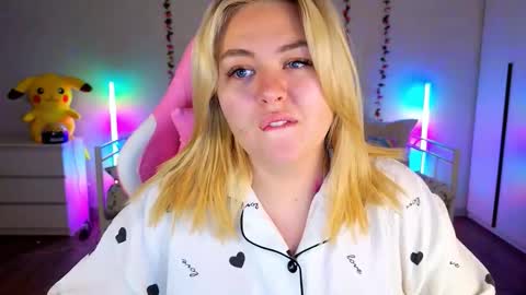 HornyCakee online show from 09.21.25