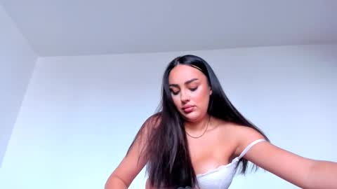 Snapshot of hornyemma_ chatting on 09.24.25 Emma online show from 09.24.25