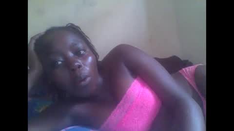 Snapshot of hornygal001 chatting on 12.06.24 hornygal001 online show from 12.06.24