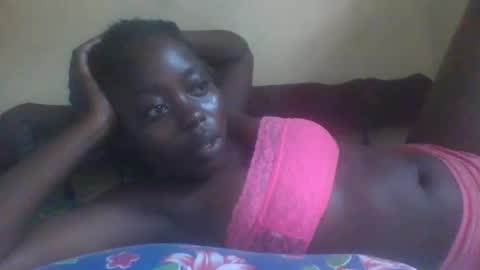 Snapshot of hornygal001 chatting on 12.06.24 hornygal001 online show from 12.06.24