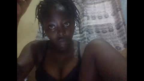 Snapshot of hornygal001 chatting on 12.08.24 hornygal001 online show from 12.08.24