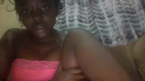 Snapshot of hornygal001 chatting on 12.09.24 hornygal001 online show from 12.09.24