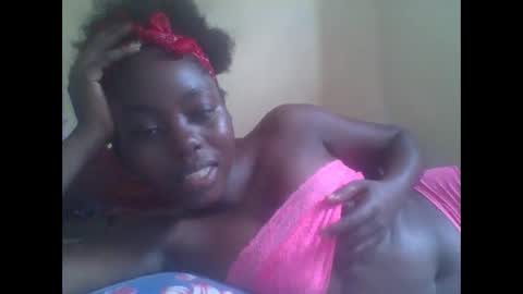 Snapshot of hornygal001 chatting on 12.12.24 hornygal001 online show from 12.12.24