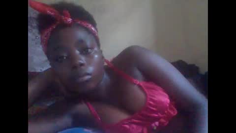 Snapshot of hornygal001 chatting on 12.13.24 hornygal001 online show from 12.13.24