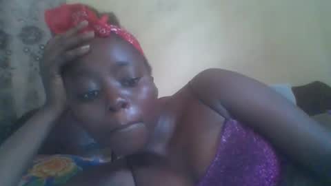 Snapshot of hornygal001 chatting on 12.18.24 hornygal001 online show from 12.18.24