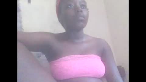 Snapshot of hornygal001 chatting on 02.12.25 hornygal001 online show from 02.12.25