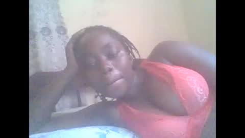 Snapshot of hornygal001 chatting on 03.06.25 hornygal001 online show from 03.06.25