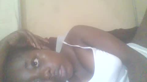 Snapshot of hornygal001 chatting on 09.19.25 hornygal001 online show from 09.19.25