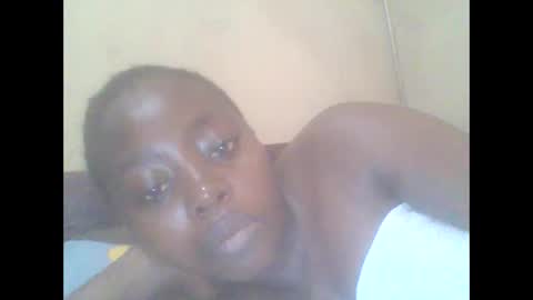 Snapshot of hornygal001 chatting on 09.27.25 hornygal001 online show from 09.27.25