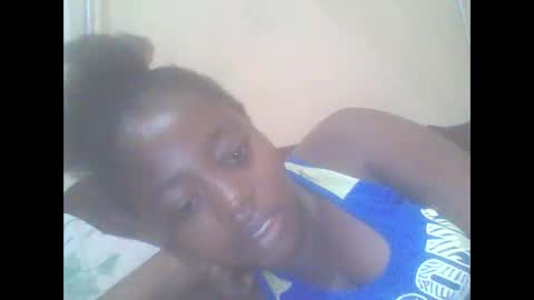 Snapshot of hornygal001 chatting on 10.04.25 hornygal001 online show from 10.04.25