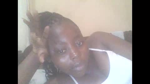 Snapshot of hornygal001 chatting on 10.08.25 hornygal001 online show from 10.08.25