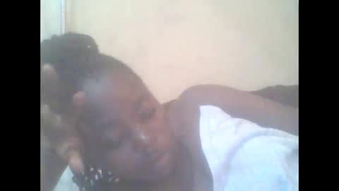 Snapshot of hornygal001 chatting on 10.27.25 hornygal001 online show from 10.27.25