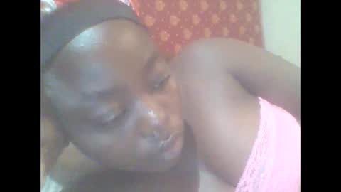 Snapshot of hornygal001 chatting on 06.10.26 hornygal001 online show from 06.10.26