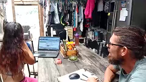 Snapshot of hornyhippies0080 chatting on 10.19.25 Nix D online show from 10.19.25