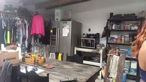 Snapshot of hornyhippies0080 chatting on 10.25.25 Nix D online show from 10.25.25