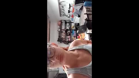 Snapshot of hornyhippies0080 chatting on 11.05.25 Nix D online show from 11.05.25