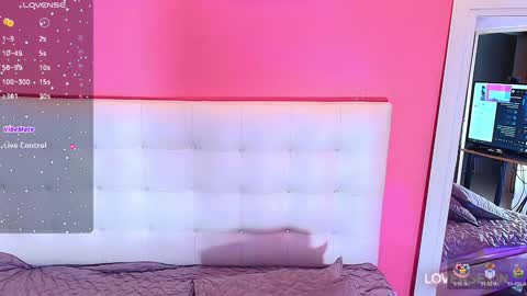Snapshot of hornyhousekeeper_ chatting on 12.13.24 Valentina online show from 12.13.24