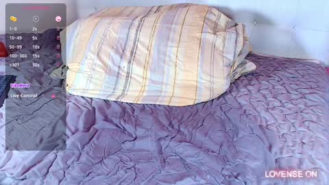 Snapshot of hornyhousekeeper_ chatting on 12.23.24 Valentina online show from 12.23.24