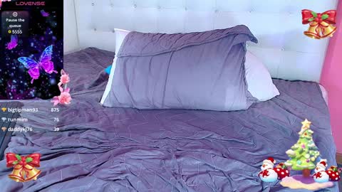 Snapshot of hornyhousekeeper_ chatting on 12.31.24 Valentina online show from 12.31.24