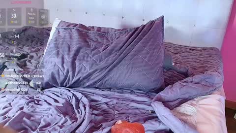 Snapshot of hornyhousekeeper_ chatting on 01.16.25 Valentina online show from 01.16.25