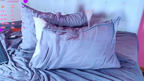 Snapshot of hornyhousekeeper_ chatting on 01.17.25 Valentina online show from 01.17.25