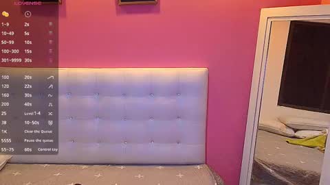 Snapshot of hornyhousekeeper_ chatting on 02.21.25 Valentina online show from 02.21.25