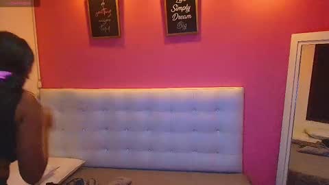 Snapshot of hornyhousekeeper_ chatting on 02.25.25 Valentina online show from 02.25.25