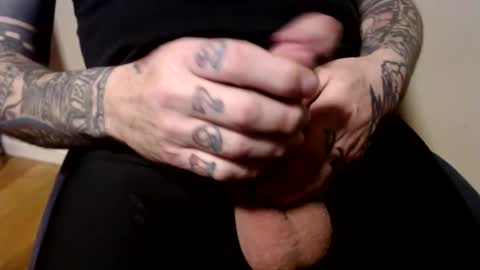 Snapshot of hornyhumpers chatting on 02.11.25 Hornyhumper online show from 02.11.25