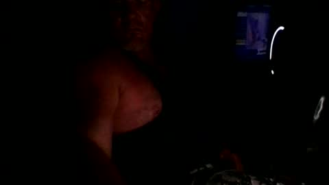 Snapshot of hornyhungwhiteboy4u269 chatting on 09.18.25 hornyhungwhiteboy4u269 online show from 09.18.25