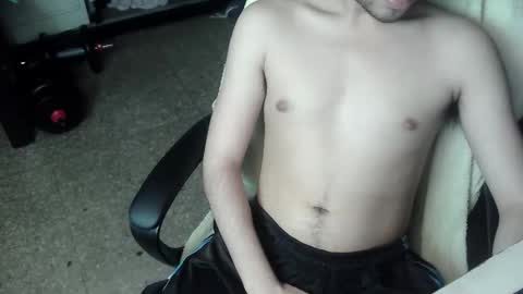 Snapshot of hornylilfuckbuddy chatting on 02.22.26 Flea online show from 02.22.26